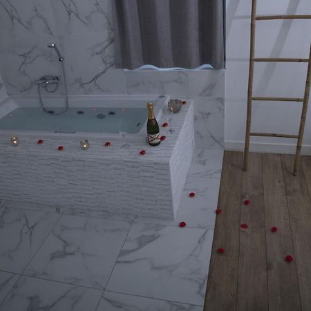 Triplex 110 M2 Centre Historique Avec Jacuzzi Dinan Διαμέρισμα Εξωτερικό φωτογραφία